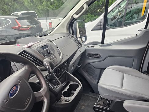 Used 2018 Ford Transit 250 130 Low Roof image 10