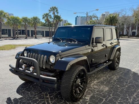 Used 2013 Jeep Wrangler Unlimited Sahara w/ Connectivity Group image 2