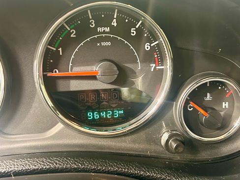 Used 2018 Jeep Wrangler Unlimited Sport S image 6