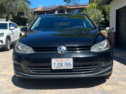 Used 2015 Volkswagen Golf S image 4