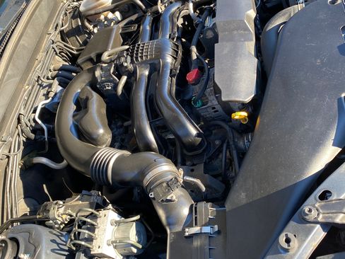 Used 2015 Subaru Forester 2.5i Premium w/ All-Weather Package image 11