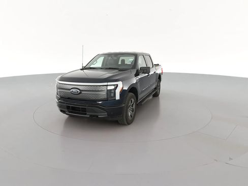 Used 2023 Ford F150 Lightning XLT w/ Equipment Group 312A High image 4