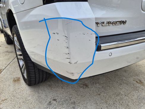 Used 2017 GMC Yukon Denali w/ Open Road Package image 11