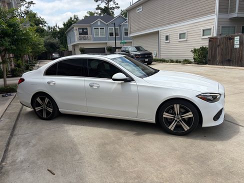 Used 2022 Mercedes-Benz C 300 Sedan image 5