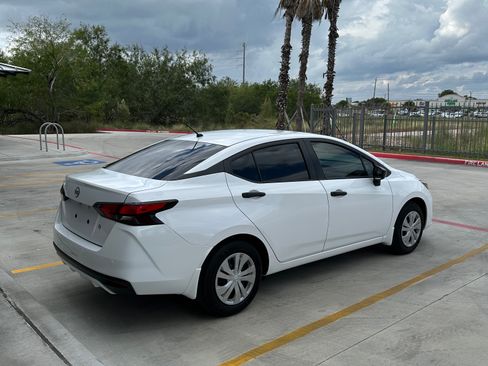 Used 2025 Nissan Versa S image 6