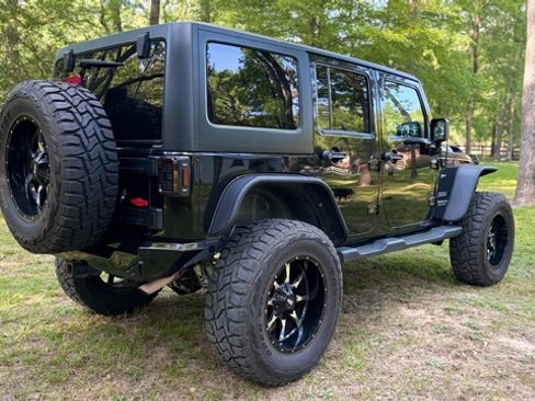 Used 2013 Jeep Wrangler Unlimited Sport image 6