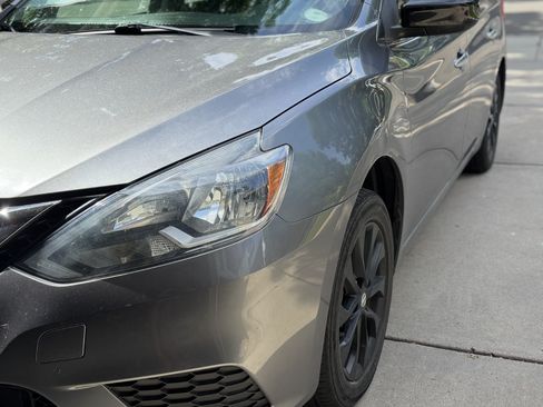 Used 2018 Nissan Sentra S w/ S Midnight Style Package image 4