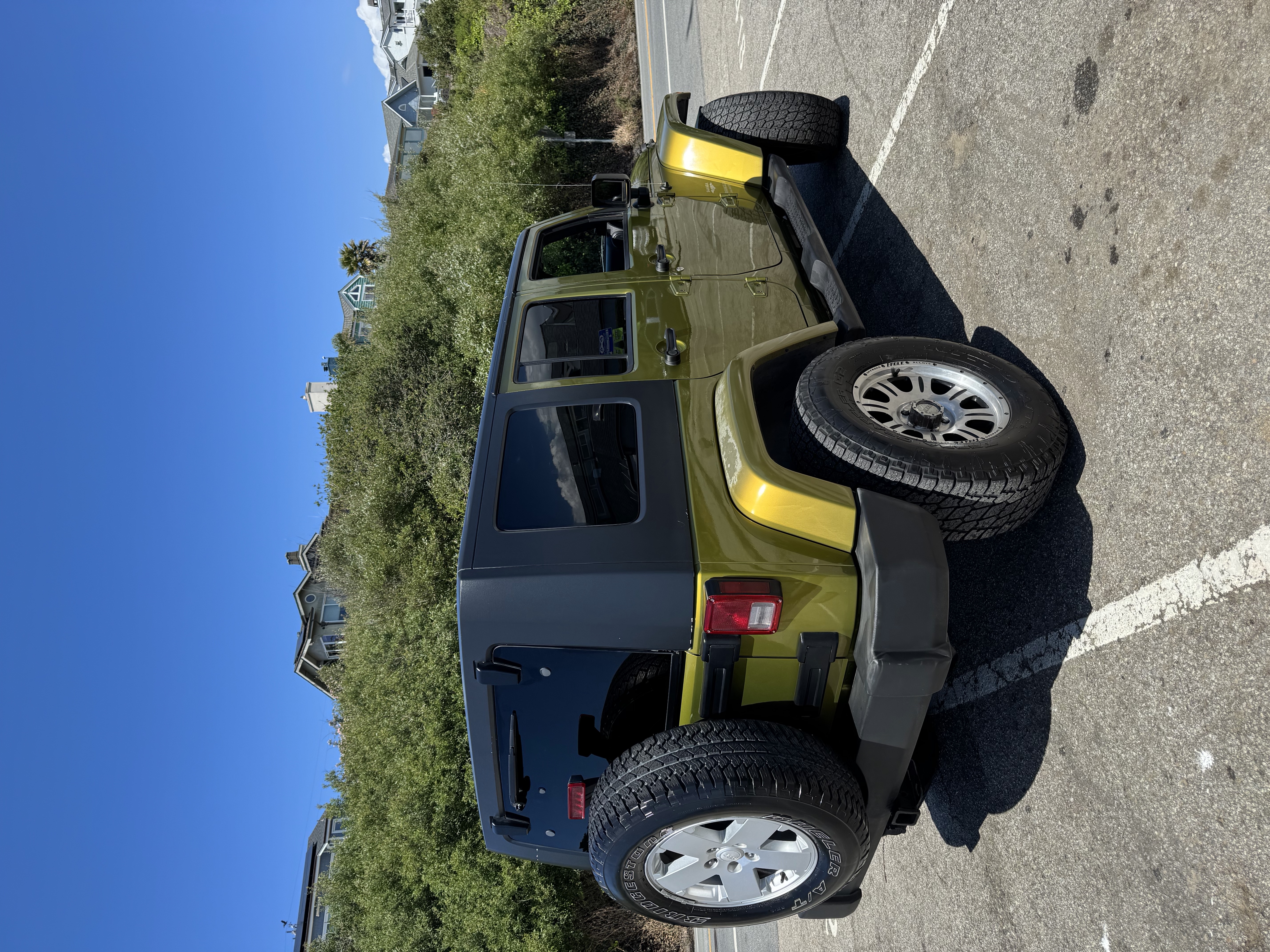 Used 2007 Jeep Wrangler Unlimited Sahara w/ Dual Top Group AWD/4WD image 6