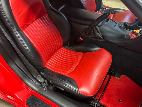 Used 2001 Chevrolet Corvette Z06 w/ Memory Pkg image 9