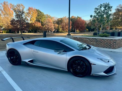 Used 2015 Lamborghini Huracan LP 610-4 image 19