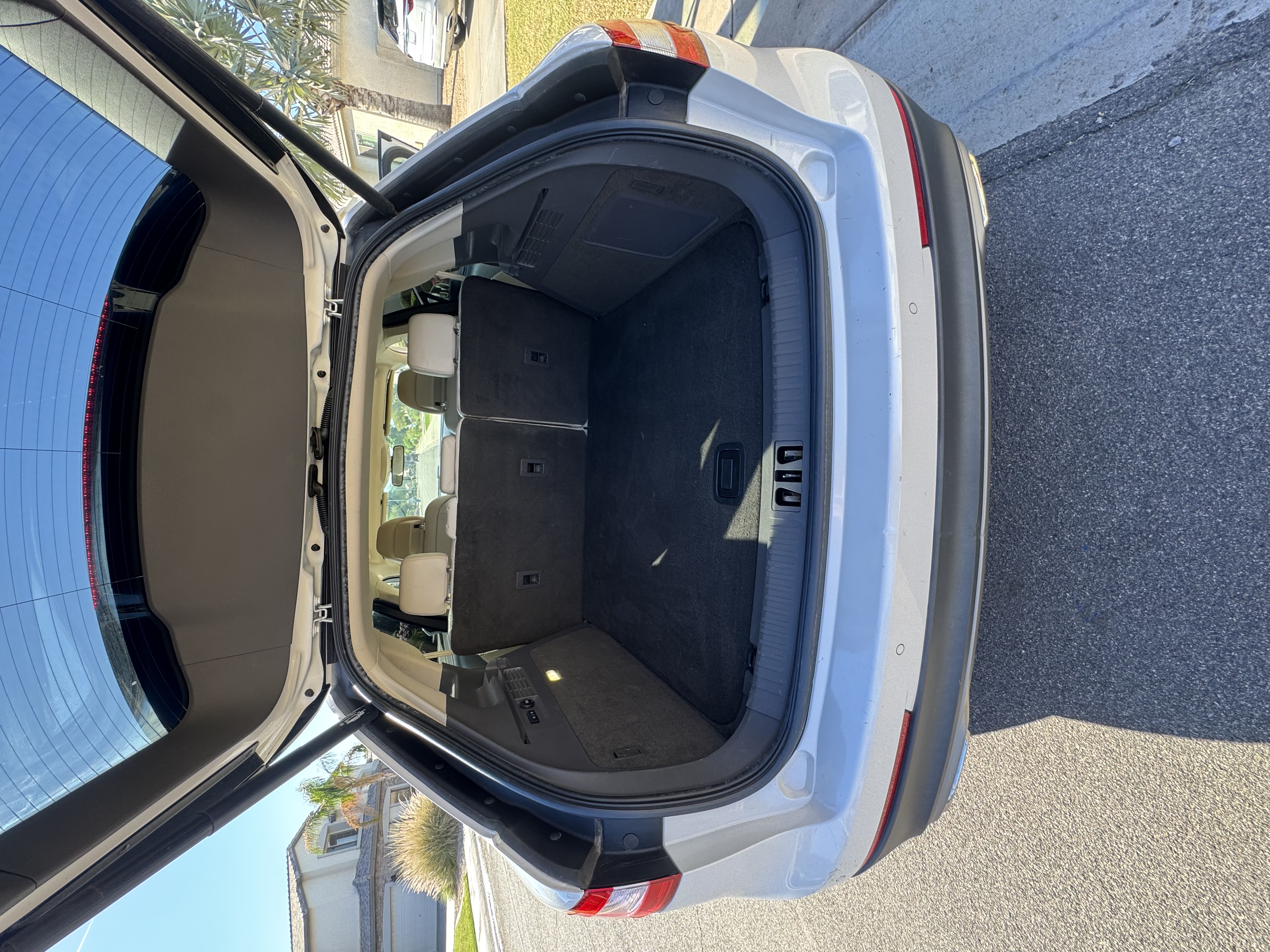 Used 2016 Lincoln MKX Select w/ Select Plus Package FWD image 5
