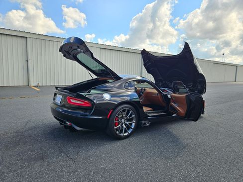 Used 2014 SRT Viper GTS w/ GTS Laguna Interior Package image 19