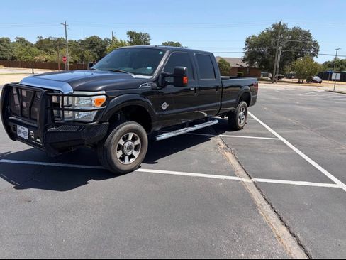 Used 2014 Ford F350 Lariat w/ Lariat Interior Package AWD/4WD image 11