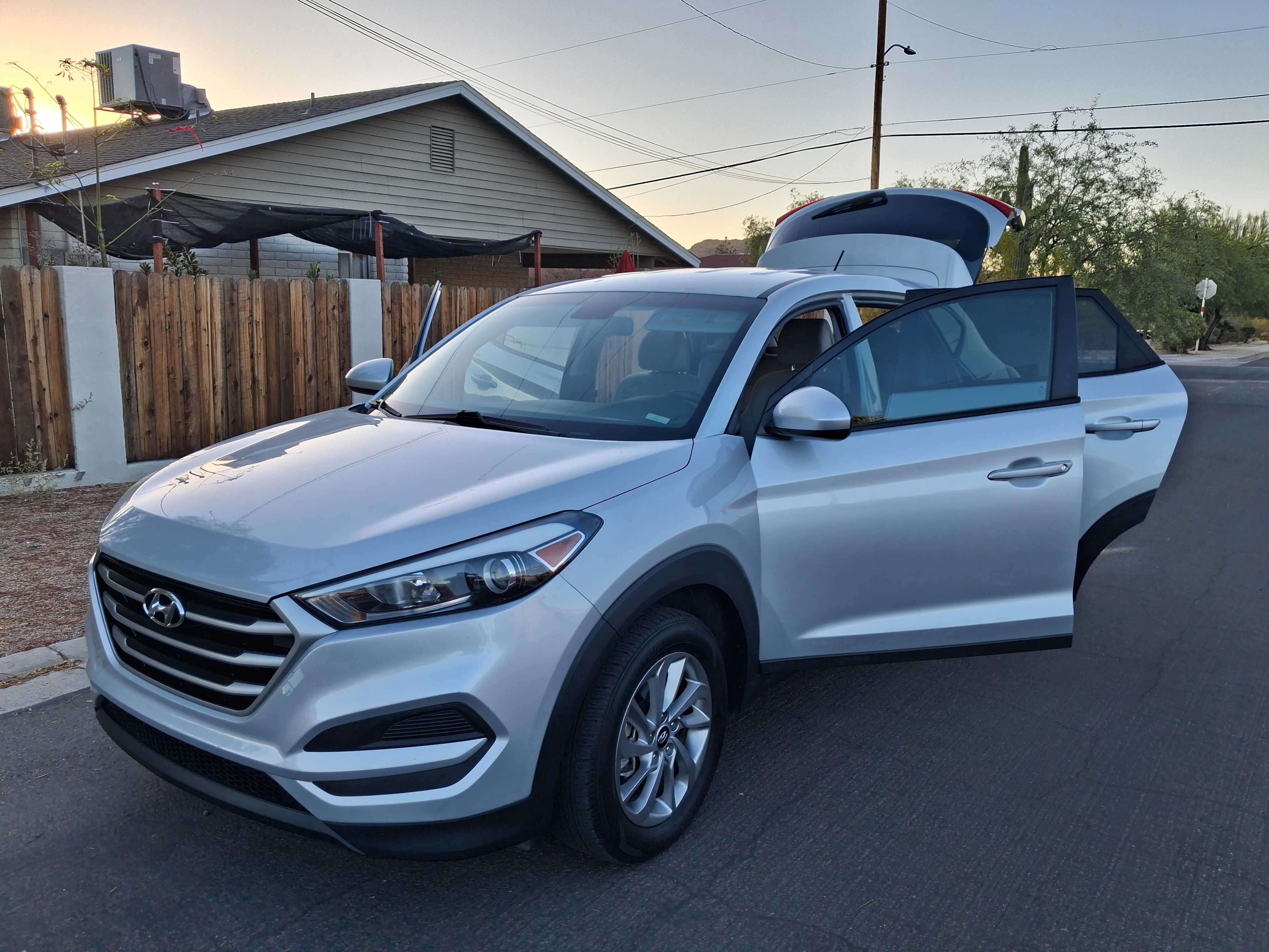 Used 2018 Hyundai Tucson SE FWD image 2