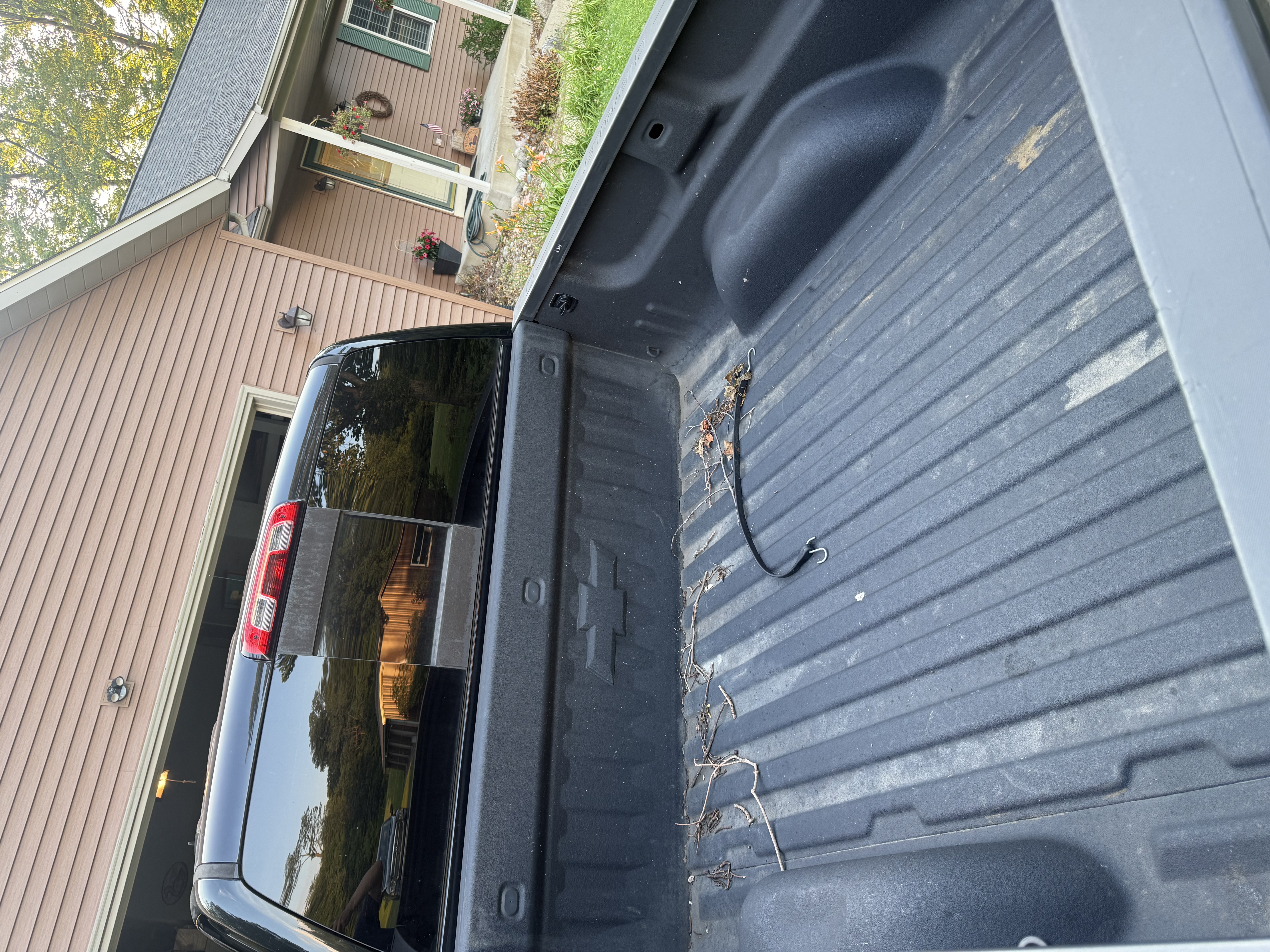 Used 2015 Chevrolet Silverado 1500 High Country w/ High Country Premium Package AWD/4WD image 18