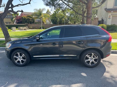 Used 2015 Volvo XC60 T6 image 1