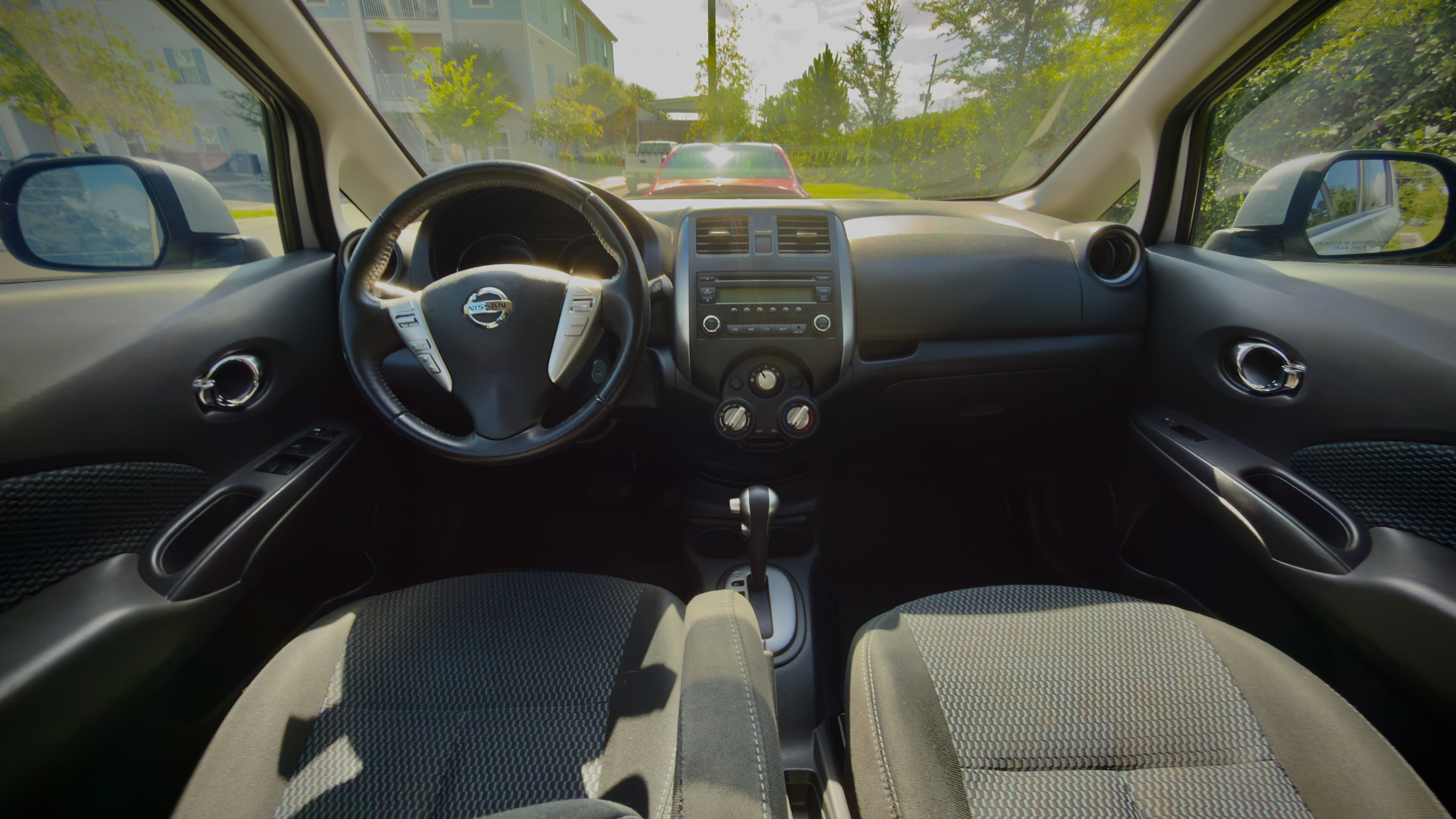 Used 2014 Nissan Versa Note SV FWD image 6