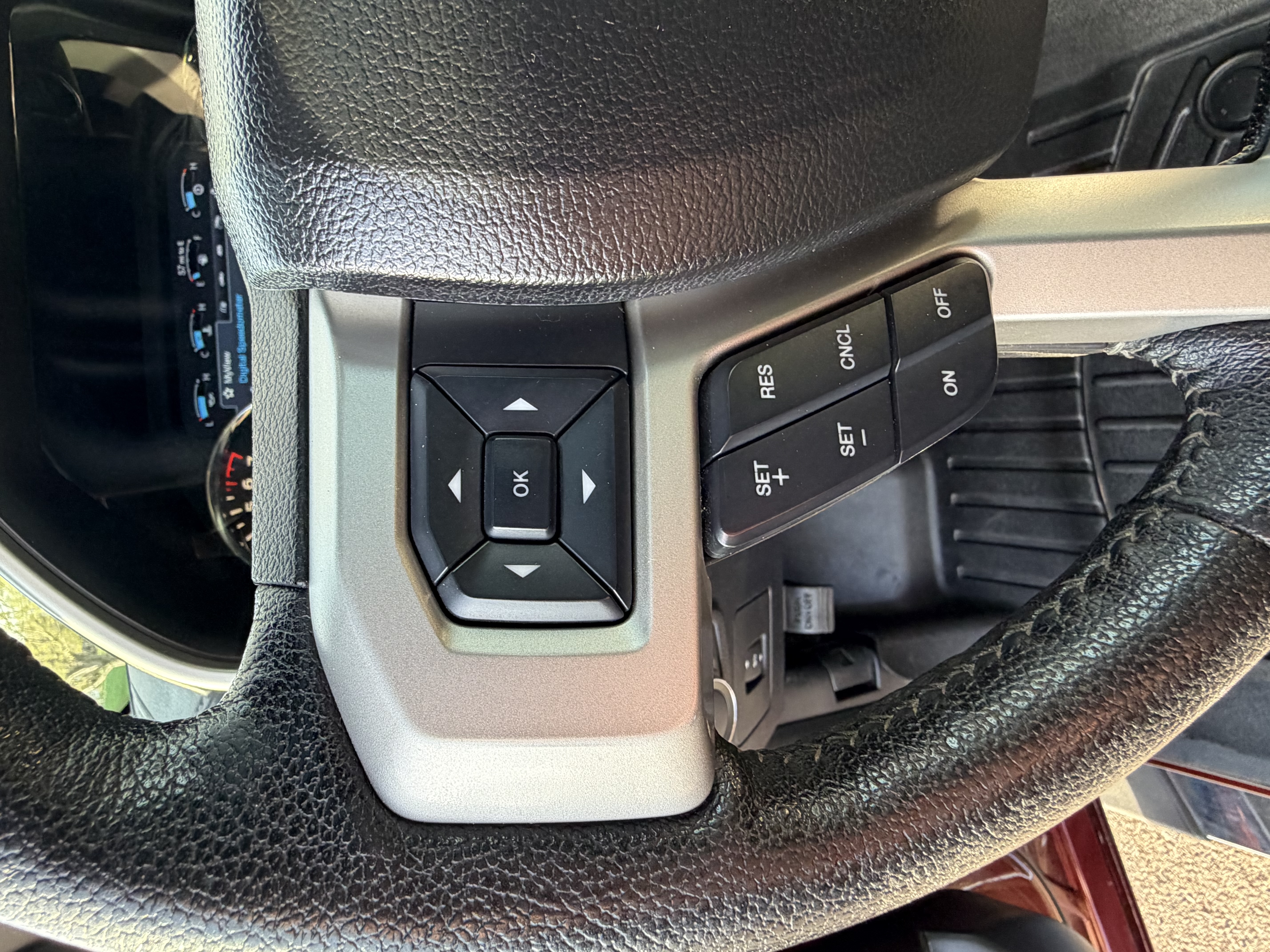 Used 2016 Ford F150 Lariat w/ Equipment Group 502A Luxury AWD/4WD image 28