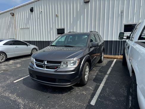 Used 2018 Dodge Journey SE FWD image 9