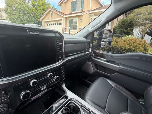 Used 2025 Ford F250 Lariat w/ Tremor Off-Road Package AWD/4WD image 12