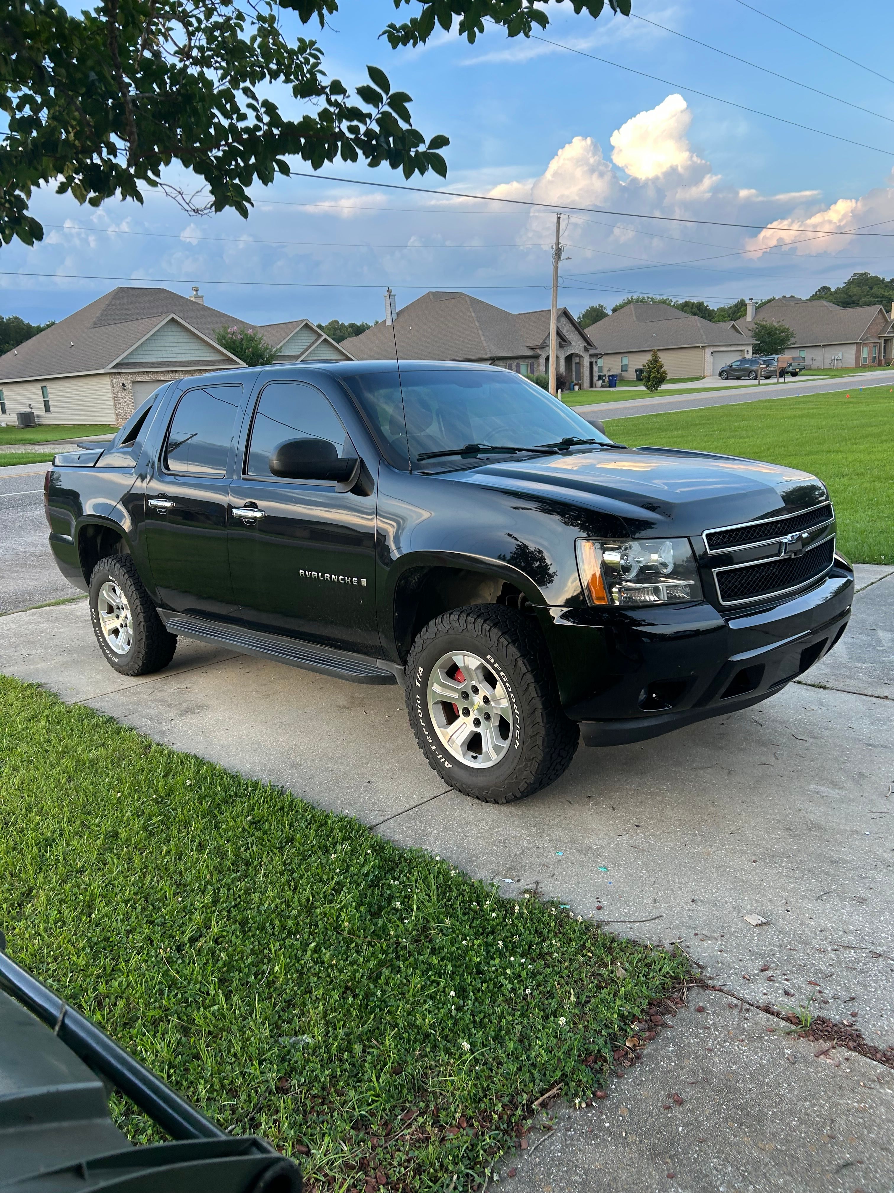 Used 2009 Chevrolet Avalanche LS AWD/4WD image 10