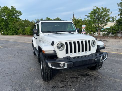 Used 2023 Jeep Wrangler Unlimited Sahara AWD/4WD image 10
