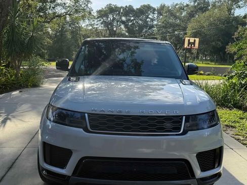 Used 2018 Land Rover Range Rover Sport HSE image 4