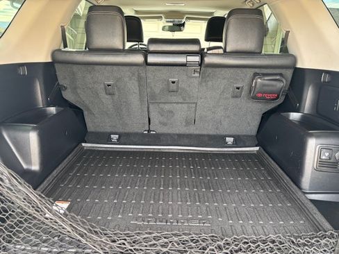 Used 2021 Toyota 4Runner Limited image 15