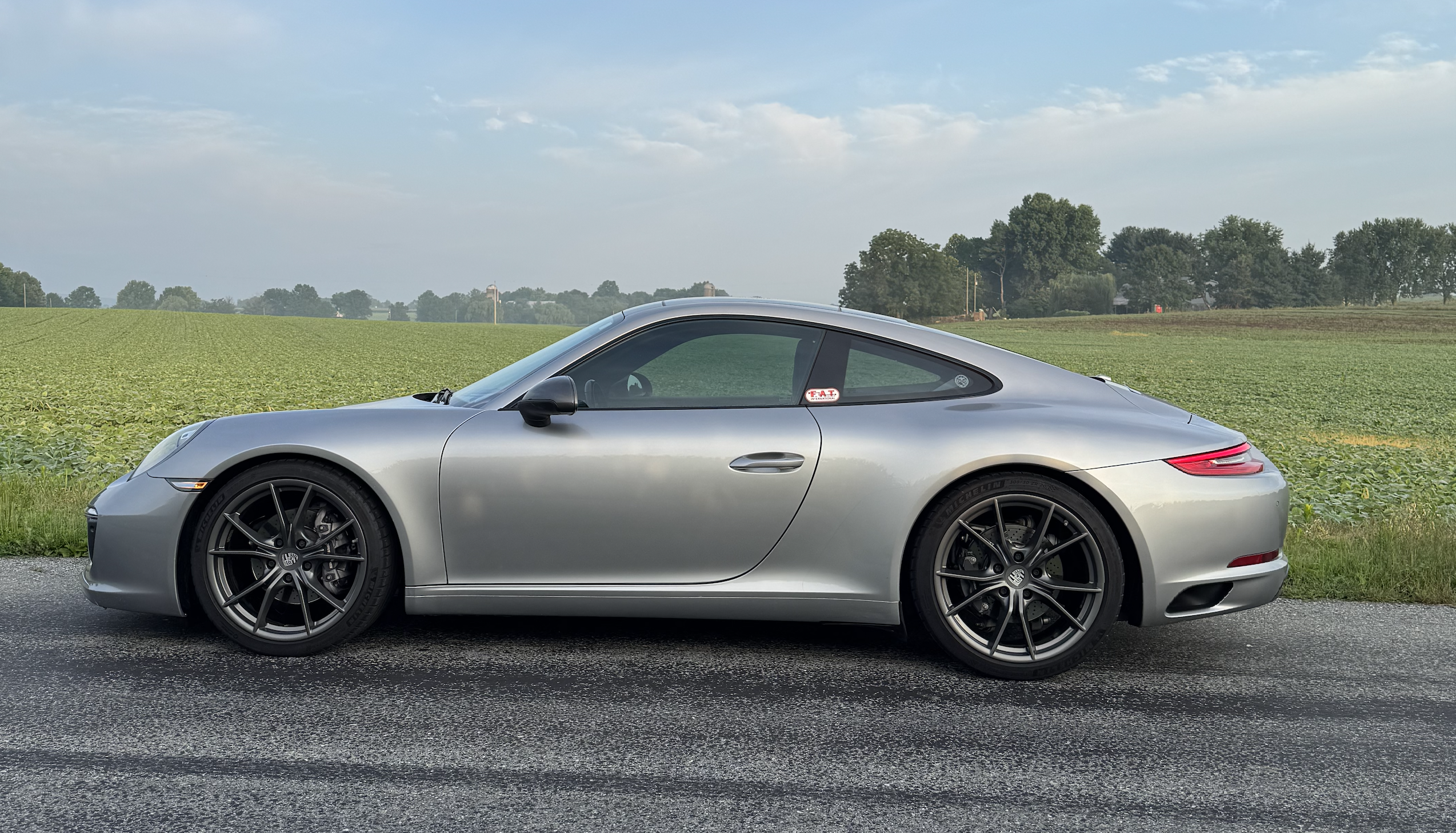 Used 2018 Porsche 911 Carrera T RWD image 2