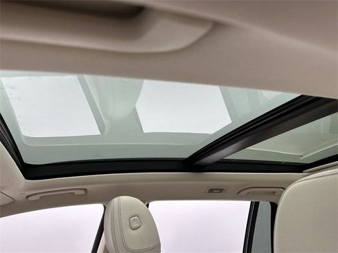 Used 2022 Mercedes-Benz GLS 450 4MATIC image 16