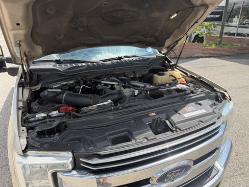 Used 2017 Ford F250 Lariat w/ Lariat Value Package image 27