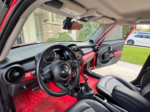 Used 2016 MINI Cooper 4-Door Hardtop FWD image 11