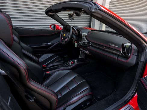 Used 2015 Ferrari 458 Spider image 13