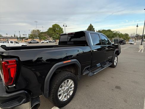 Used 2021 GMC Sierra 2500 Denali image 11