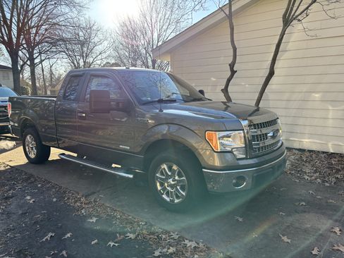 Used 2013 Ford F150 XLT w/ XLT Chrome Pkg image 4