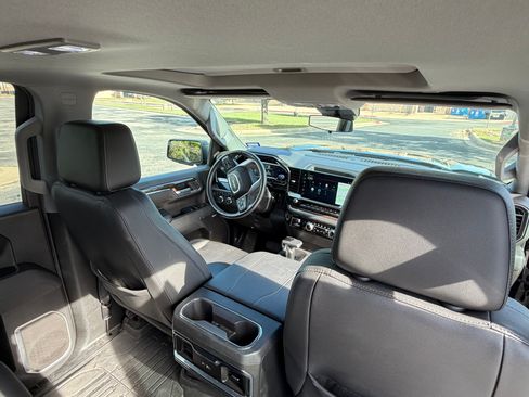 Used 2023 GMC Sierra 1500 Elevation w/ Elevation Premium Package image 14