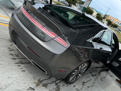 Used 2018 Lincoln MKZ Reserve FWD image 6