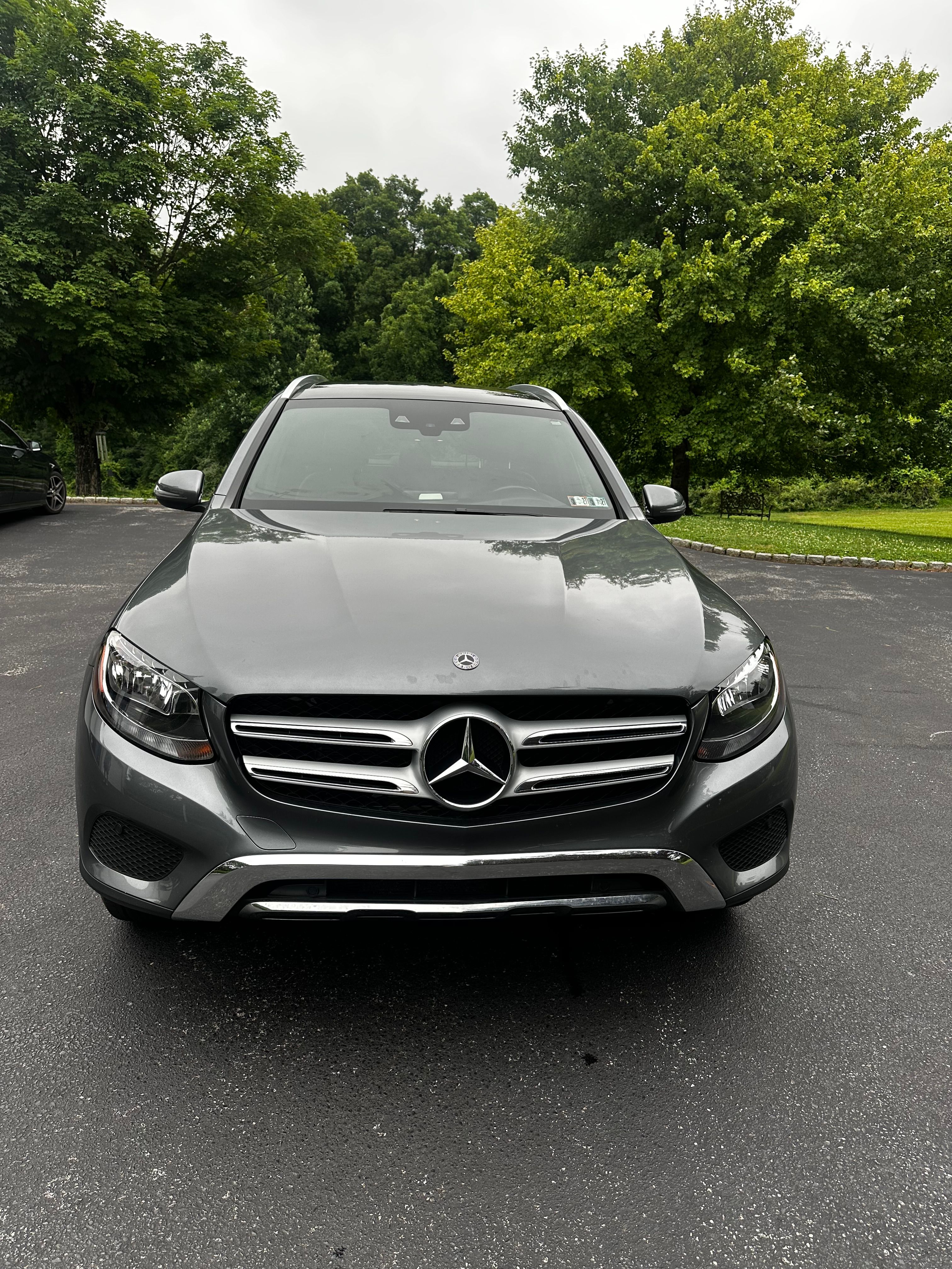Used 2018 Mercedes-Benz GLC 300 4MATIC image 1
