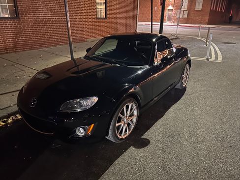 Used 2012 MAZDA MX-5 Miata Touring w/ Suspension Pkg image 12