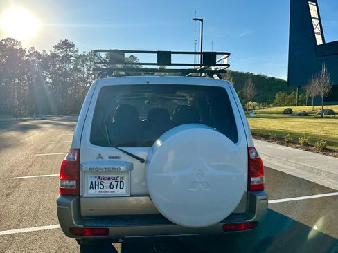 Used 2003 Mitsubishi Montero Limited image 9