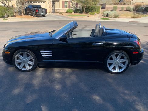 Used 2006 Chrysler Crossfire Limited image 24