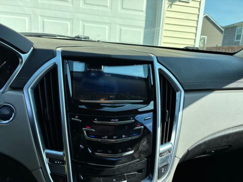 Used 2016 Cadillac SRX Luxury FWD image 14
