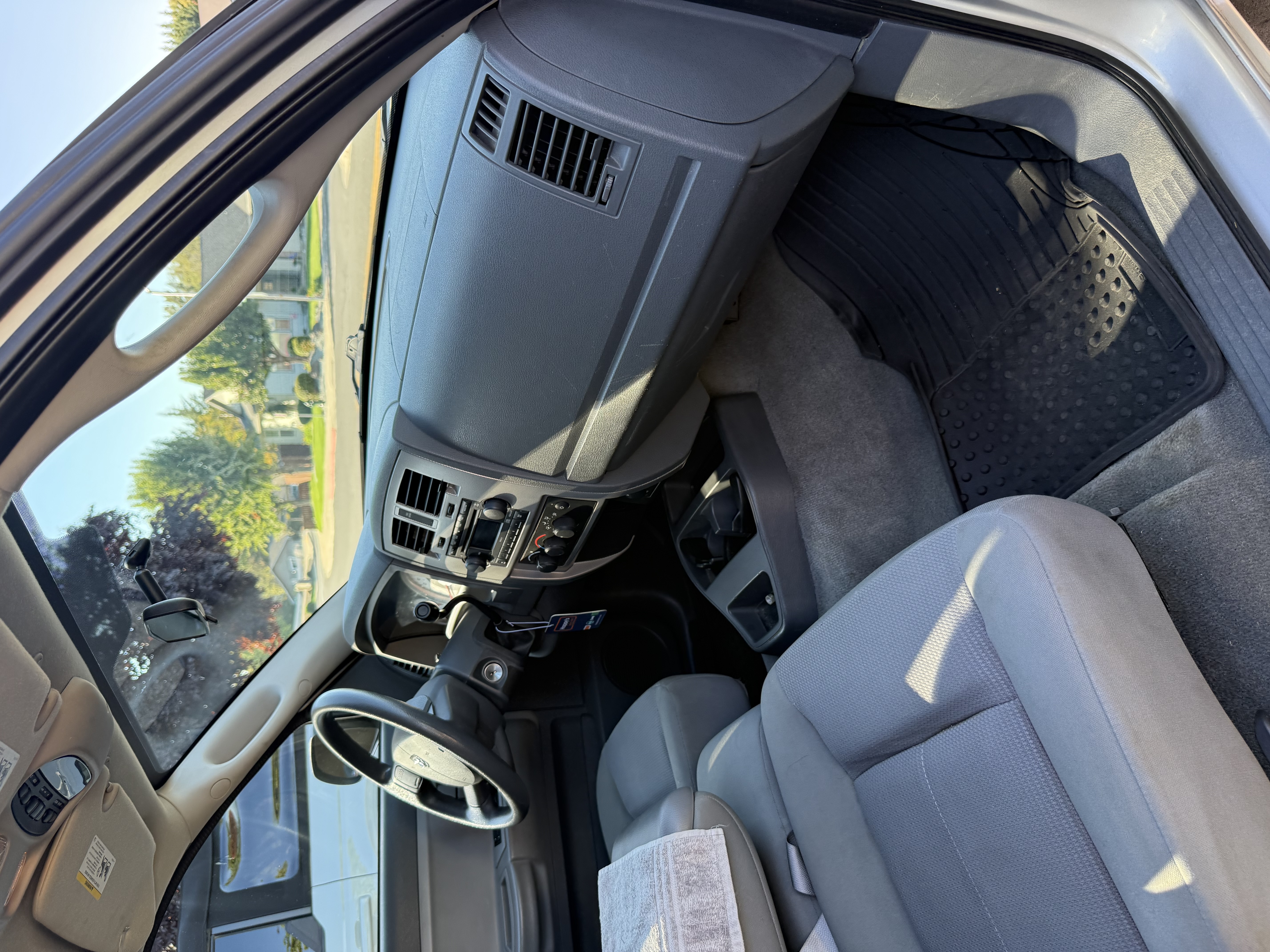 Used 2006 Dodge Dakota SLT w/ Interior Convenience Group AWD/4WD image 8