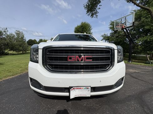 Used 2017 GMC Yukon XL SLT w/ Open Road Package AWD/4WD image 6