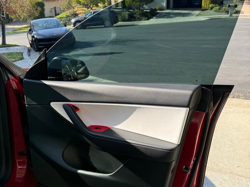 Used 2022 Tesla Model Y Performance image 13