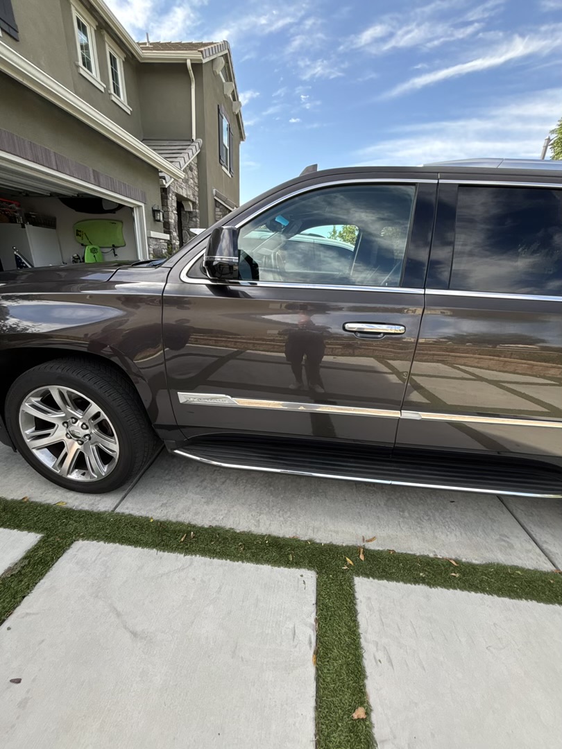 Used 2017 Cadillac Escalade ESV Luxury AWD/4WD image 14