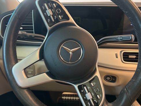 Used 2022 Mercedes-Benz GLS 450 4MATIC image 11