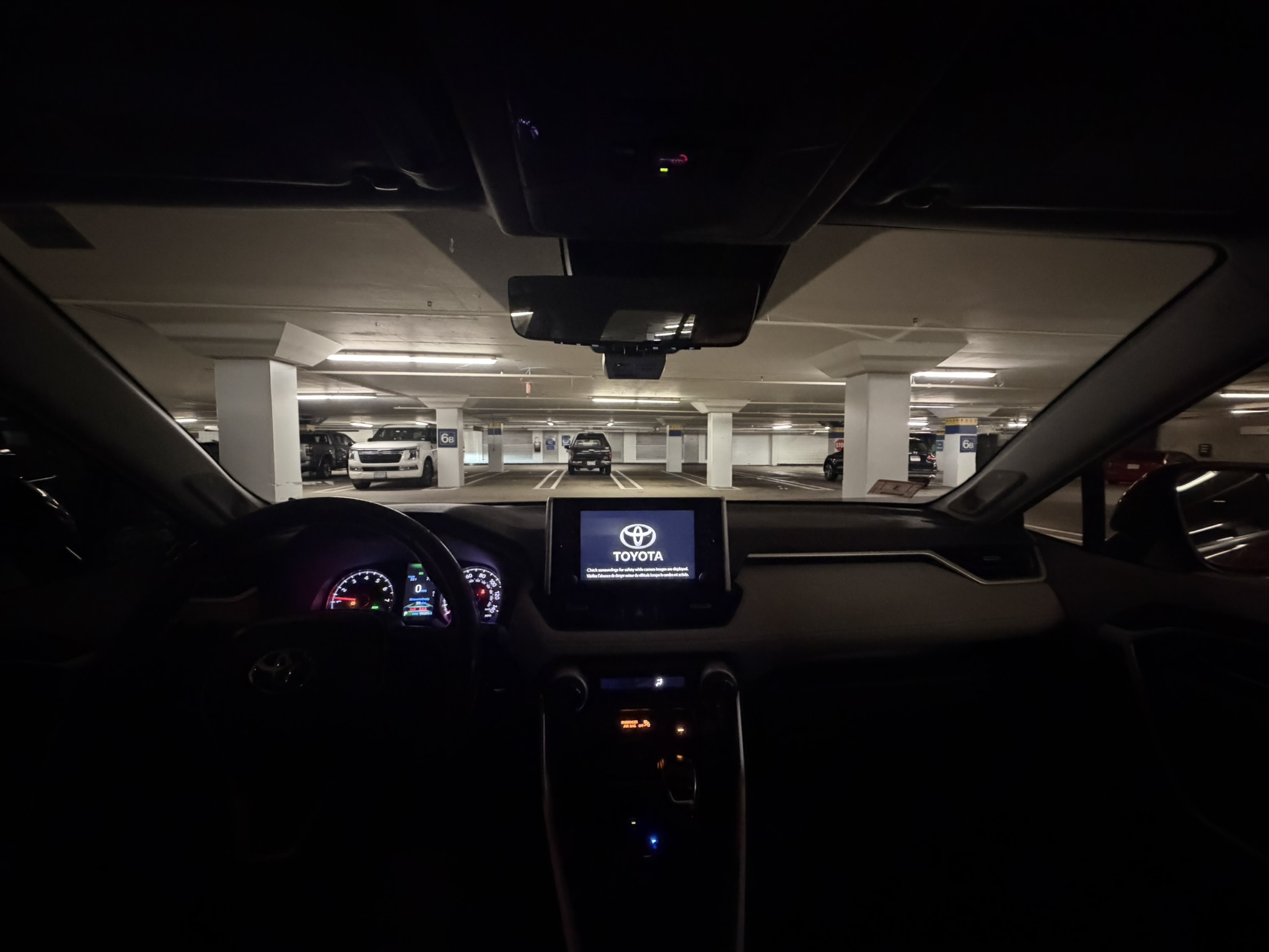 Used 2020 Toyota RAV4 XLE Premium AWD/4WD image 19