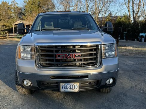 Used 2008 GMC Sierra 3500 SLT w/ Convenience Package image 4