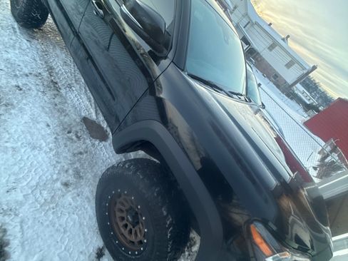 Used 2023 Toyota Tacoma TRD Off-Road w/ Technology Package image 2